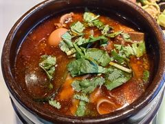 -亚伟瓦罐面美食城(淇县总店)