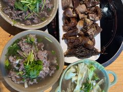 -大众跷脚牛肉馆·非遗传承单位(峨眉山店)