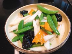 甜豆云耳炒山药-鹿港小镇(黄金店)