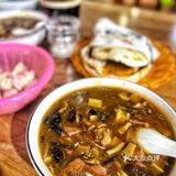 吃起来特别爽 牛肉夹馍肉给的实在 再夹个咸鸭蛋