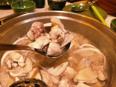 竹笙椰子鸡-润园四季椰子鸡火锅(海上世界店)