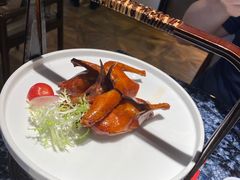 玻璃脆皮乳鸽皇-新雅(丰盛里店)