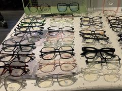 -宏宇眼镜蔡司依视路折扣店(兆佳眼镜城店)