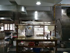 大堂-裕新楼粉面馆·石磨手工粉(四方坪店)