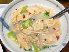 猪肚腐竹丝瓜煲-优之名鹅城