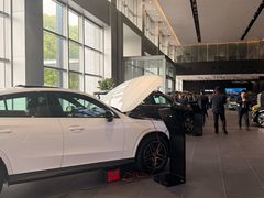 -奔驰上海利星(七宝店)