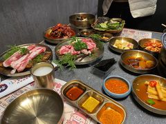 -草家酱蟹炭火烤肉店(珲春南路一店)