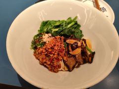 -一坐一忘云南菜(嘉里中心店)