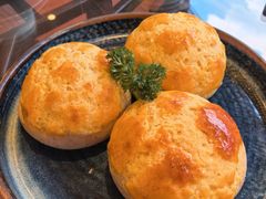 酥皮叉烧包-白天鹅宾馆-玉堂春暖餐厅