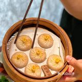 暑假来上海必打卡的蟹黄面