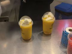 -须尽欢·冰淇淋&中国茶(翔殷路店)