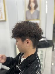 -镁连社·美联社