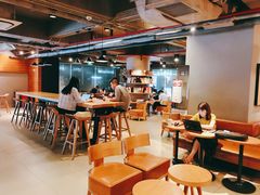 用餐区-星巴克(深圳罗湖书城店)