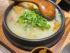 蒙自过桥米线-麦麦山云南菜(复地活力城店)
