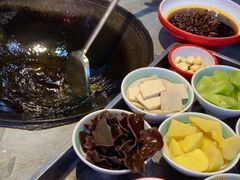 -咊记茅草棚柴火鸡(乌当店)