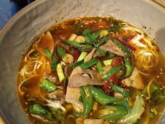 -哇蛙牛功夫面渝都料理(龙阳广场店)