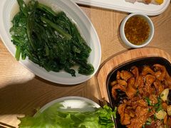 -宽鲜锅贴家常菜(永旺东部购物中心香港中路店)
