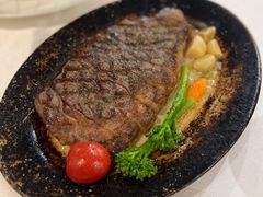 -华凌牛庄西餐厅(乌鲁木齐华凌美爵大饭店)