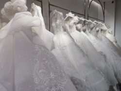 -艾米丽婚纱礼服