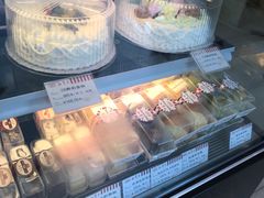-红宝石·鲜奶小方·海派西点房(南丹店)