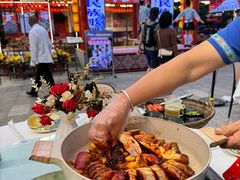 -刘姐啤酒鱼民族演艺餐厅(西街总店)