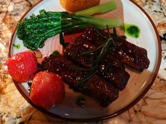 烤西班牙风味猪肋排配蜜汁烧烤酱-BROWNSTONE布朗石西班牙餐厅(富城店)