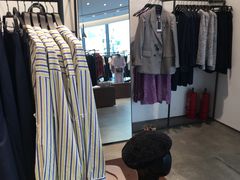 -URBAN REVIVO(上海中庚漫游城店)