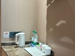 -华海酒店(茂名高铁站店)