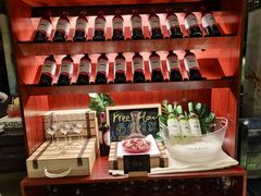 -广州万富希尔顿酒店·感趣自助餐厅·金秋蟹宴生蚝海鲜刺身烧烤