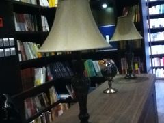 -钟书阁(松江泰晤士小镇店)