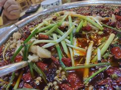 -乡土特色.冷锅鱼.牦牛肉汤锅