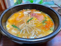-银米·云南传统过桥米线(双廊黑金冠店)