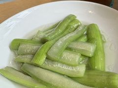 -渝信川菜 · 川味家常菜(财富购物中心店)