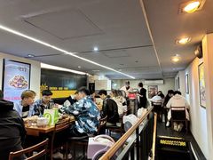 -BHC炸鸡(明洞总店)