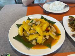 菠萝炒鸡肉-The Palmboo Restaurant
