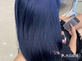 原生黑发不用漂发的蓝黑色染发  我本身是自己的黑发从来没染没