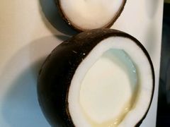 -志龙皇冠吃货椰子铺