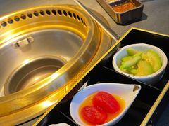 -铭牛烧肉·和牛海鲜自助(高新月牙湖店)