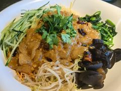 -靠山屯东北农家菜(八龙桥雅苑店)
