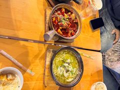 -有红鸡毛店·砂锅菜(抚琴夜市店)