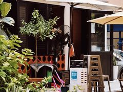 -CowCow其其·牛杂咖啡公司(六运店)