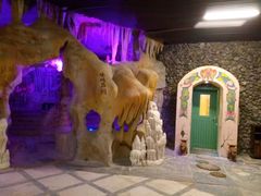 -泉城欧乐堡戏水湾艺术养生温泉