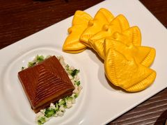 上海宝塔肉配南瓜饼-随堂里