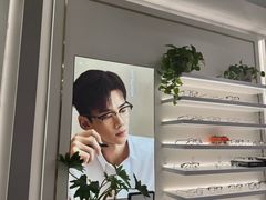 -镜客眼镜(浦江欢乐颂店)