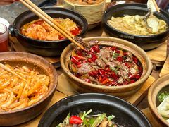 -有红鸡毛店·砂锅菜(抚琴夜市店)