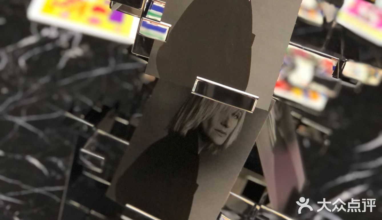 值得刷的商业展之YSL