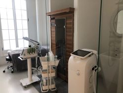 -微笑雨嘉造型护肤