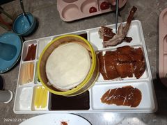 -月枫江南小馆(绿地缤纷广场店)