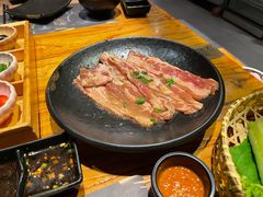 调味牛五花-黑牛の店·和牛烧肉(大悦城店)