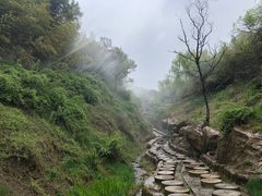 -雪山彩虹谷景区